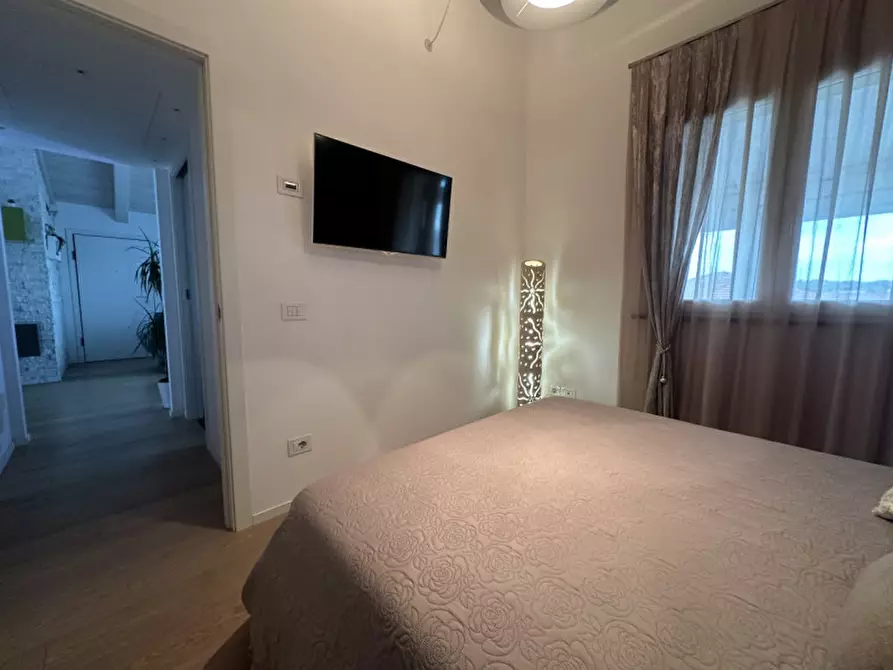 Immagine 9 di Attico in vendita  a Senigallia