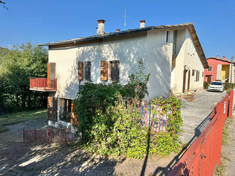 Immagine 1 di Appartamento in vendita  in Villaggio Prealpino a Bosco Chiesanuova