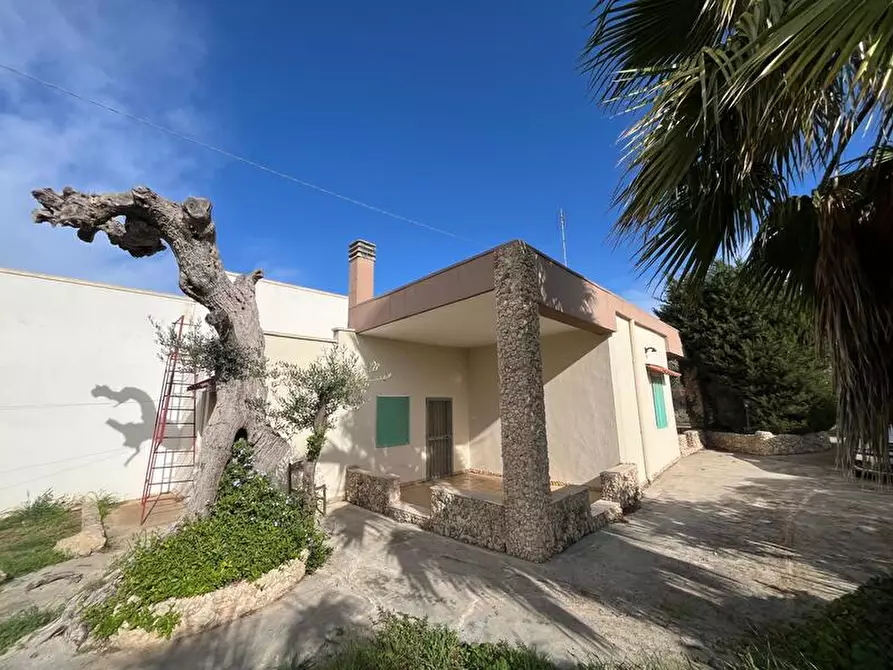 Immagine 1 di Villa in vendita  in SP 223 a Gallipoli