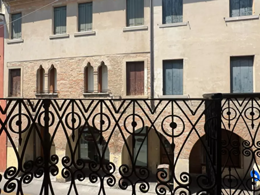 Immagine 1 di Palazzo in vendita  in Via Fra' Giocondo a Treviso