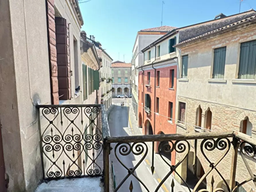 Immagine 2 di Palazzo in vendita  in Via Fra' Giocondo a Treviso