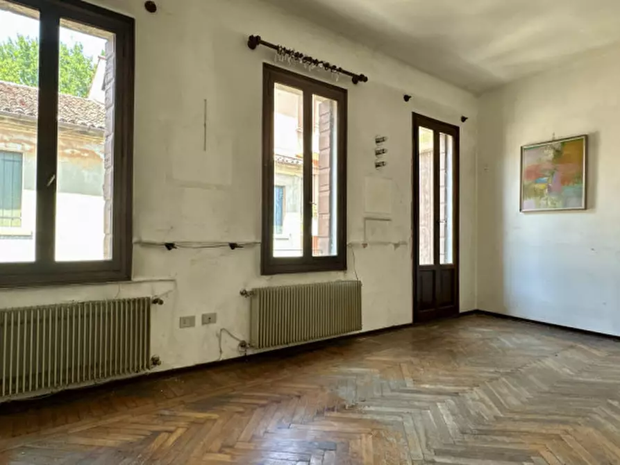 Immagine 9 di Palazzo in vendita  in Via Fra' Giocondo a Treviso