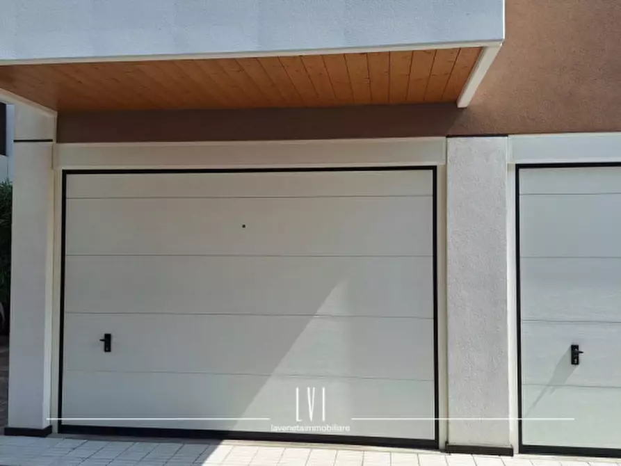 Immagine 50 di Appartamento in vendita  in via vincenzo monti 12 a Jesolo