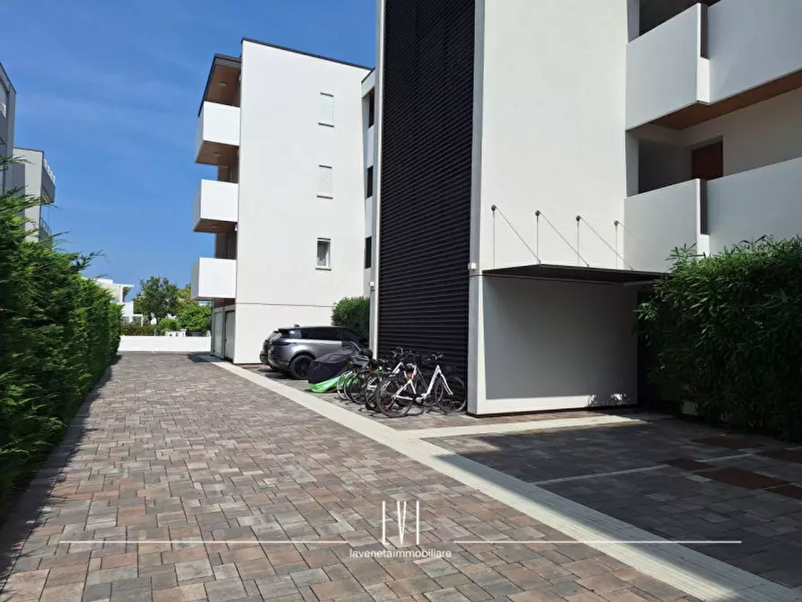 Immagine 60 di Appartamento in vendita  in via vincenzo monti 12 a Jesolo
