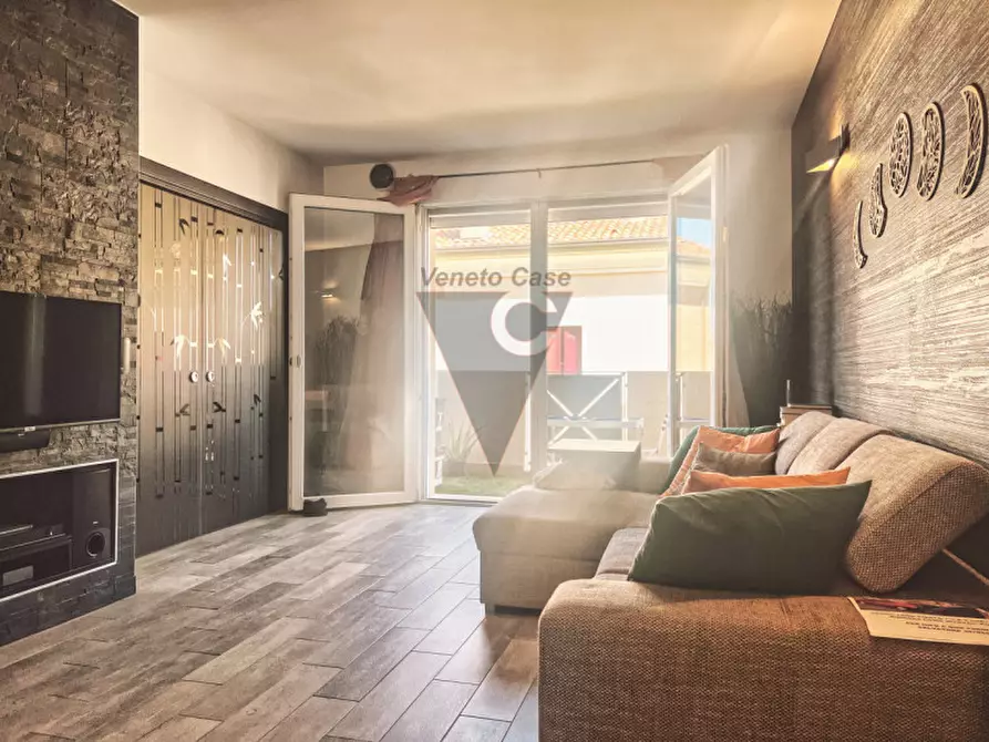 Immagine 1 di Appartamento in vendita  in Via Michelangelo Buonarroti 20 a Campagna Lupia