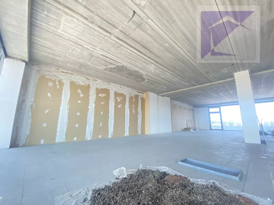 Immagine 1 di Ufficio in vendita  a Loreggia