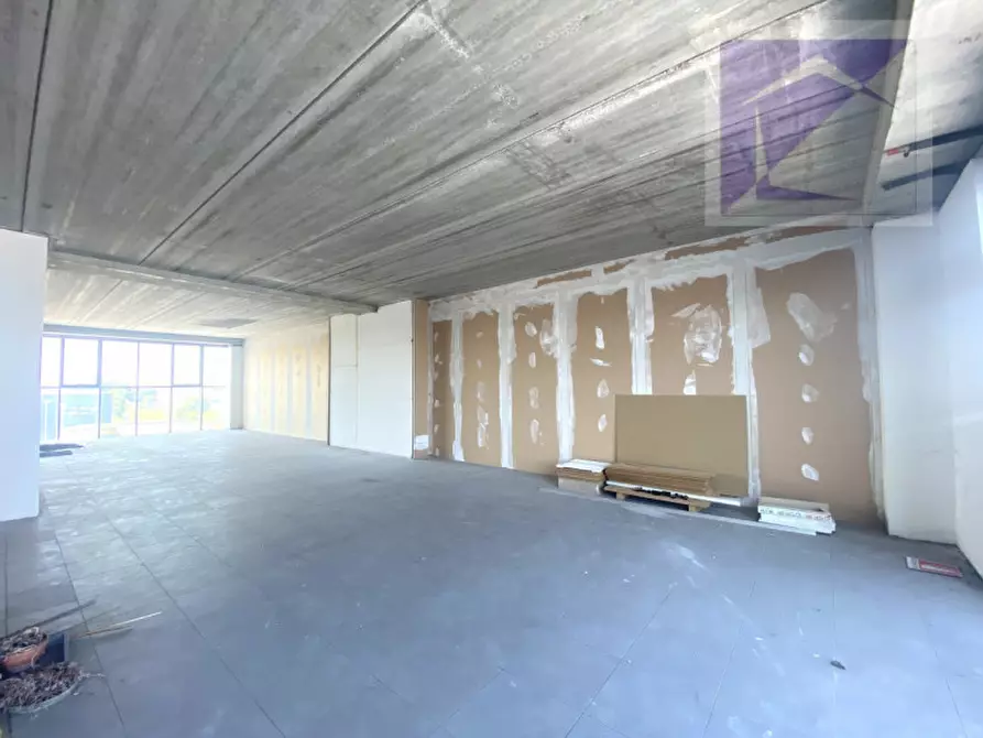 Immagine 4 di Ufficio in vendita  a Loreggia