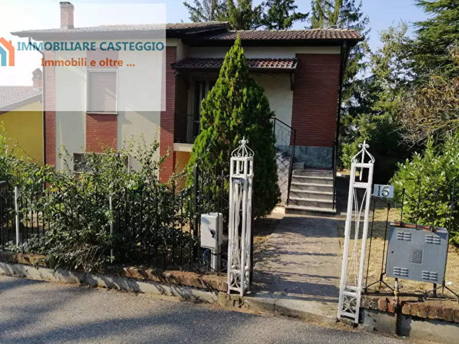 Immagine 1 di Villa in vendita  in Via Belvedere a Montalto Pavese