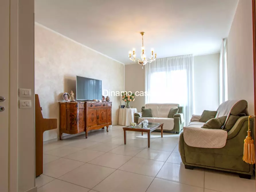 Immagine 1 di Appartamento in vendita  a Prato