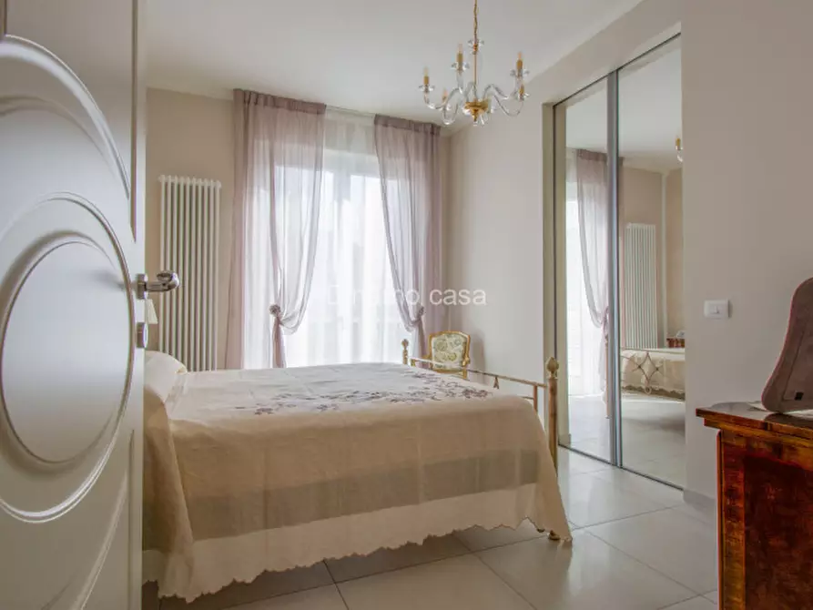 Immagine 11 di Appartamento in vendita  a Prato