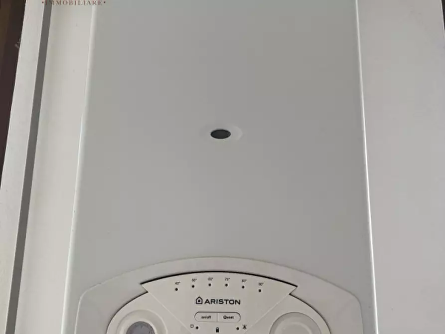 Immagine 8 di Appartamento in vendita  a Serra Sant'abbondio