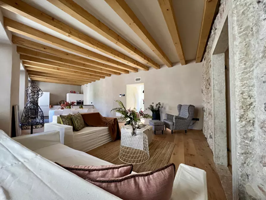 Immagine 14 di Appartamento in vendita  in Piazza del Duomo a Trento