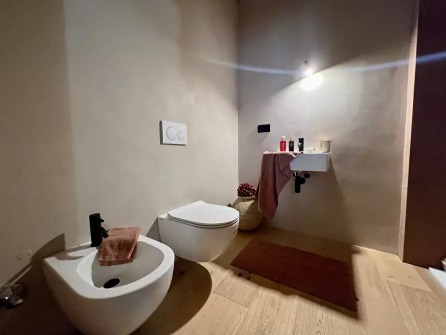 Immagine 17 di Appartamento in vendita  in Piazza del Duomo a Trento