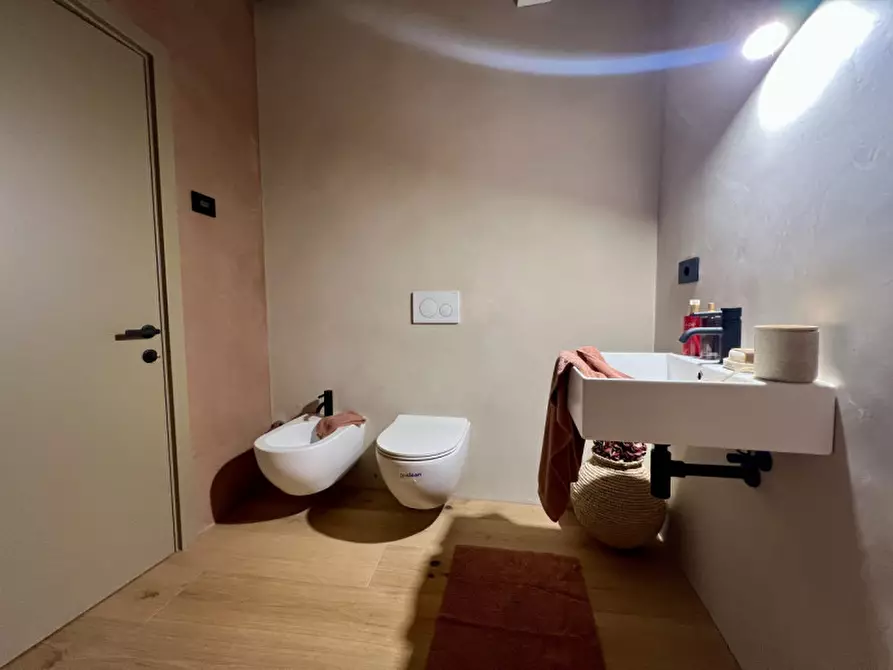 Immagine 19 di Appartamento in vendita  in Piazza del Duomo a Trento