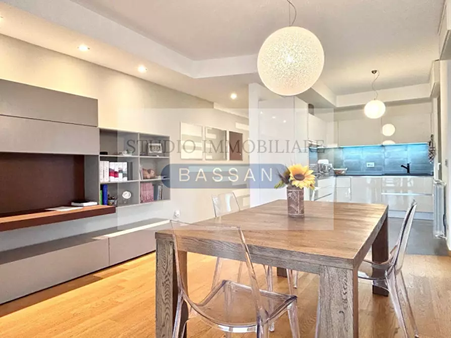 Immagine 5 di Appartamento in vendita  in Via Monte Leone  68 a Gallarate