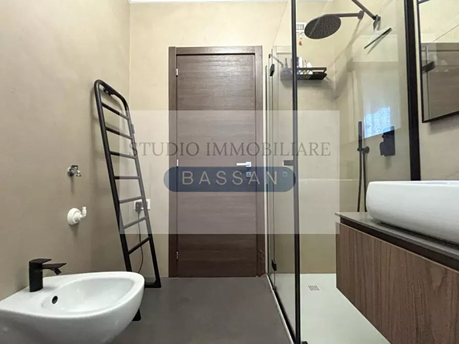 Immagine 16 di Appartamento in vendita  in Via Monte Leone  68 a Gallarate