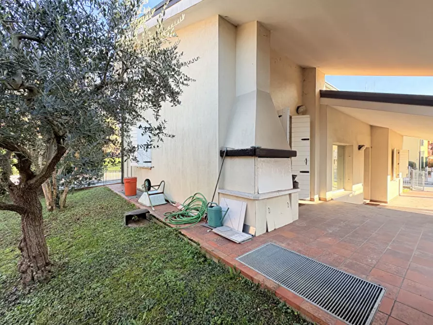 Immagine 6 di Villa in vendita  in Via Orlando Cesare a Battaglia Terme