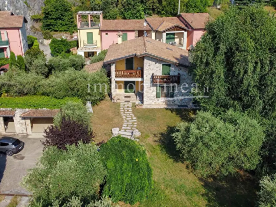 Immagine 11 di Villa in vendita  in Via Volpara a Torri Del Benaco