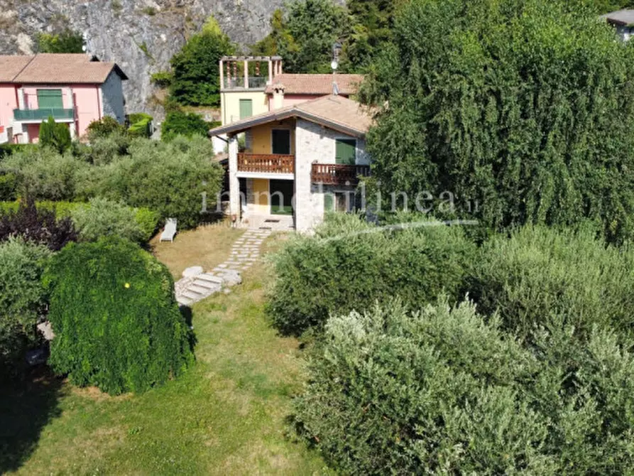 Immagine 13 di Villa in vendita  in Via Volpara a Torri Del Benaco