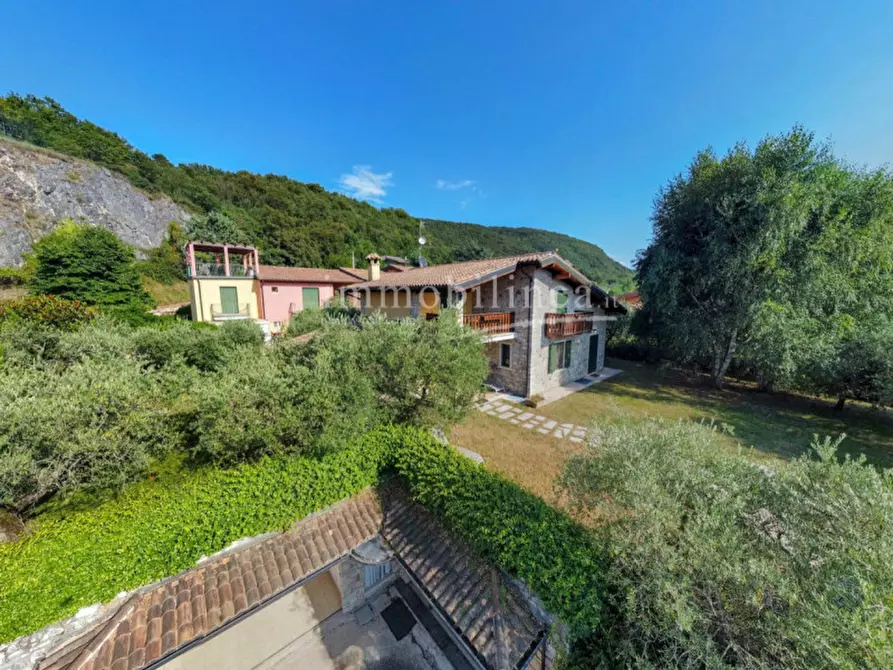 Immagine 16 di Villa in vendita  in Via Volpara a Torri Del Benaco