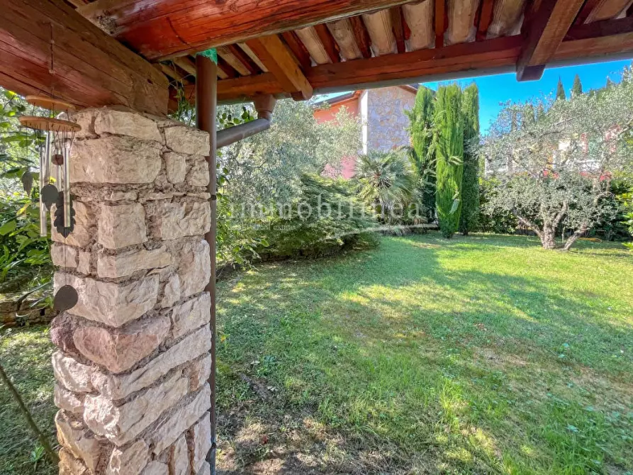 Immagine 19 di Villa in vendita  in Via Volpara a Torri Del Benaco