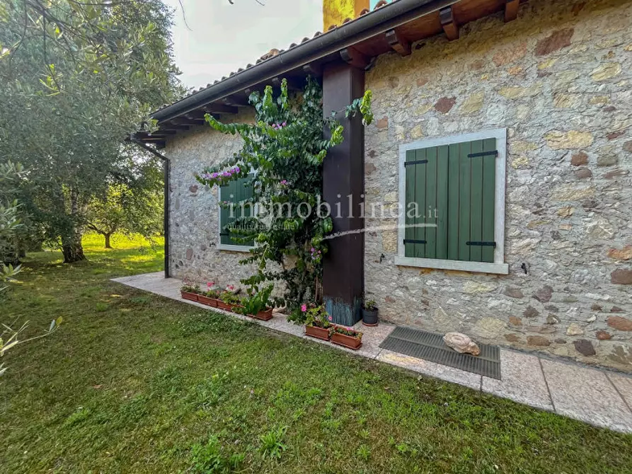 Immagine 25 di Villa in vendita  in Via Volpara a Torri Del Benaco