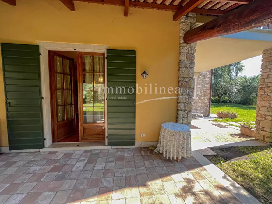 Immagine 28 di Villa in vendita  in Via Volpara a Torri Del Benaco