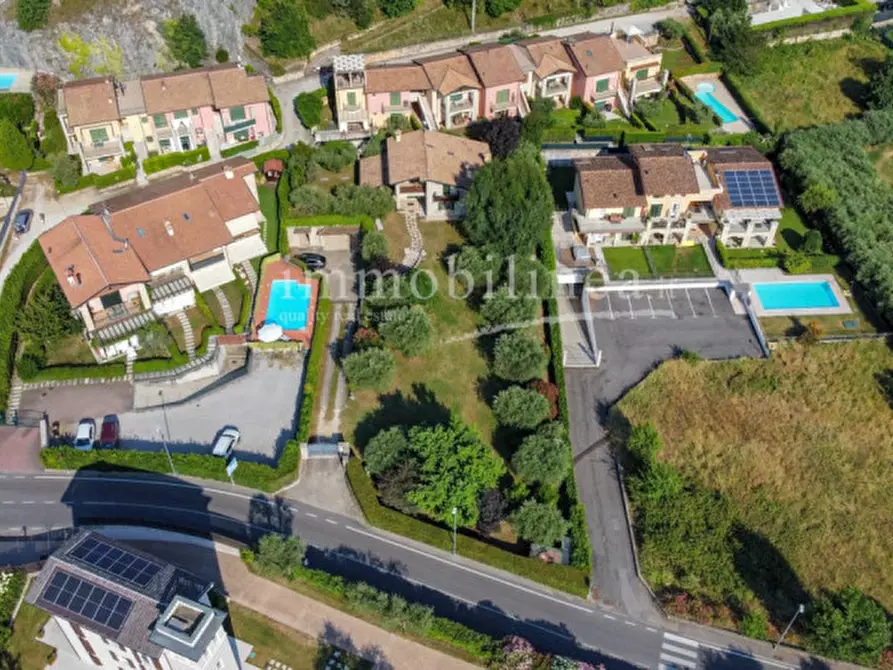 Immagine 29 di Villa in vendita  in Via Volpara a Torri Del Benaco