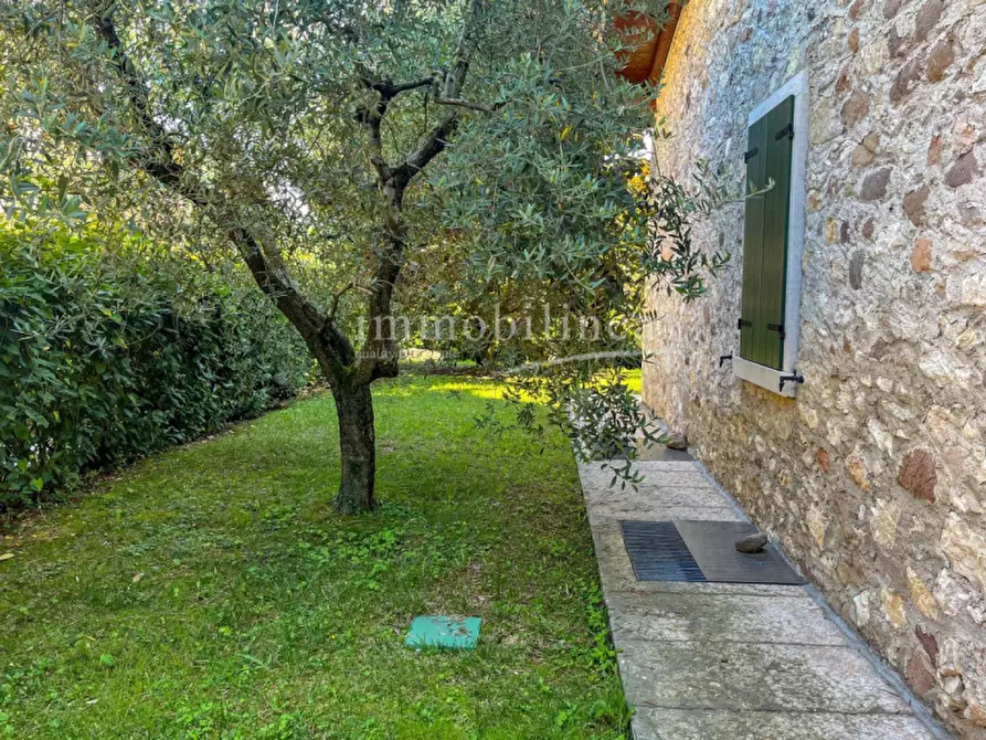 Immagine 32 di Villa in vendita  in Via Volpara a Torri Del Benaco