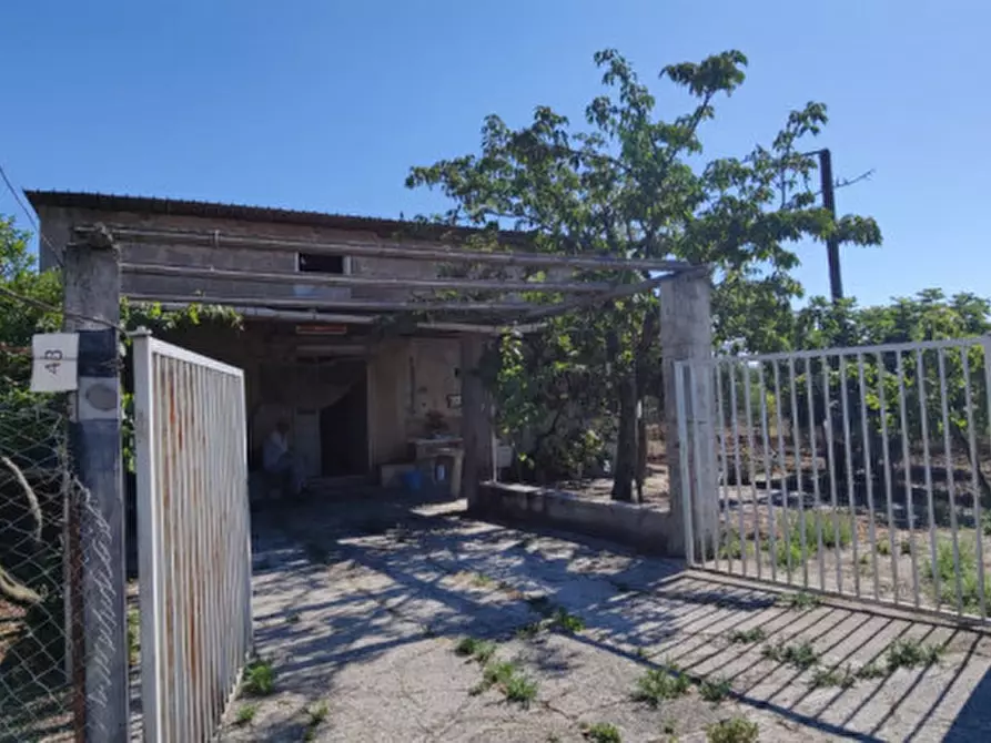 Immagine 4 di Rustico / casale in vendita  in Via Pian del Vicario a Eboli