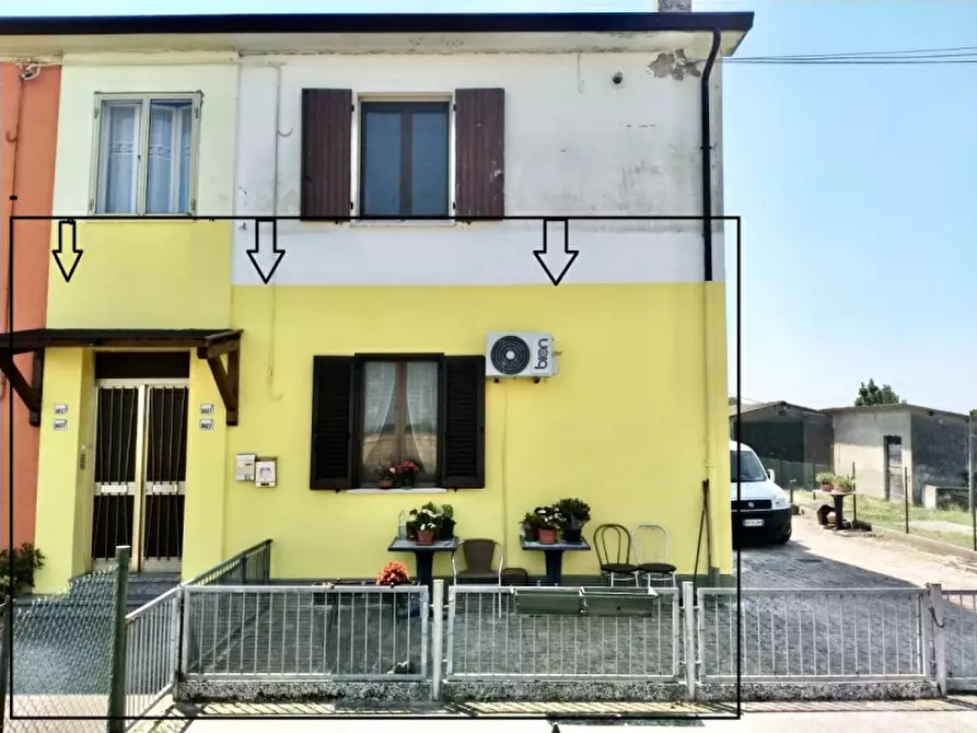 Immagine 1 di Appartamento in vendita  a Bagnolo Di Po