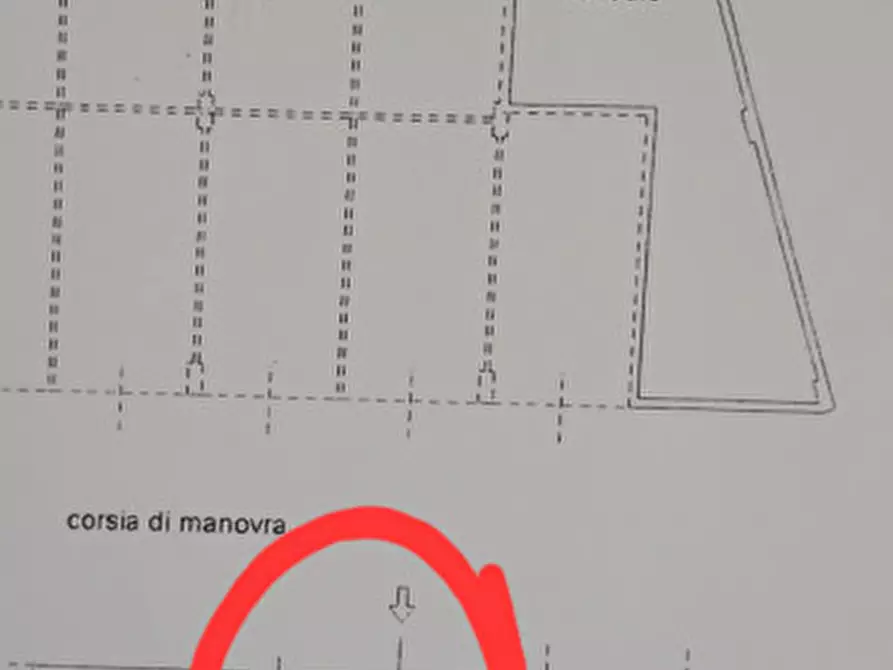 Immagine 5 di Garage in vendita  in VIA ENVIE 8/A a Torino