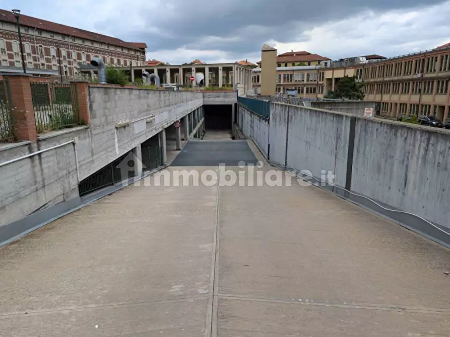 Immagine 6 di Garage in vendita  in VIA ENVIE 8/A a Torino