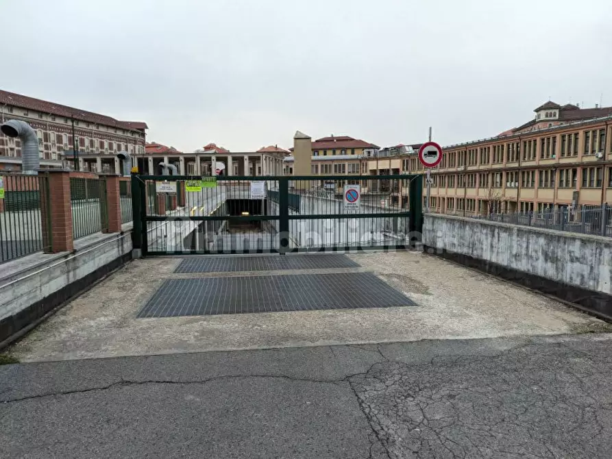 Immagine 7 di Garage in vendita  in VIA ENVIE 8/A a Torino