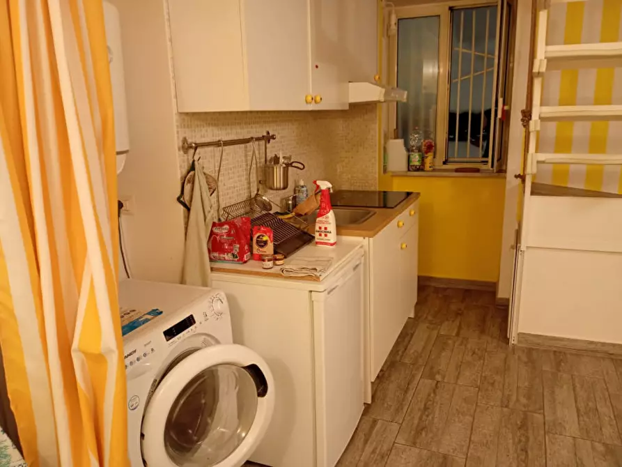 Immagine 1 di Appartamento in affitto  in Via Nardones 33 a Napoli