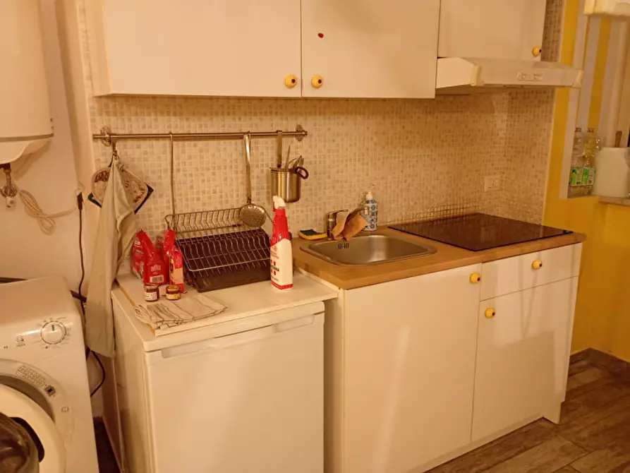 Immagine 16 di Appartamento in affitto  in Via Nardones 33 a Napoli