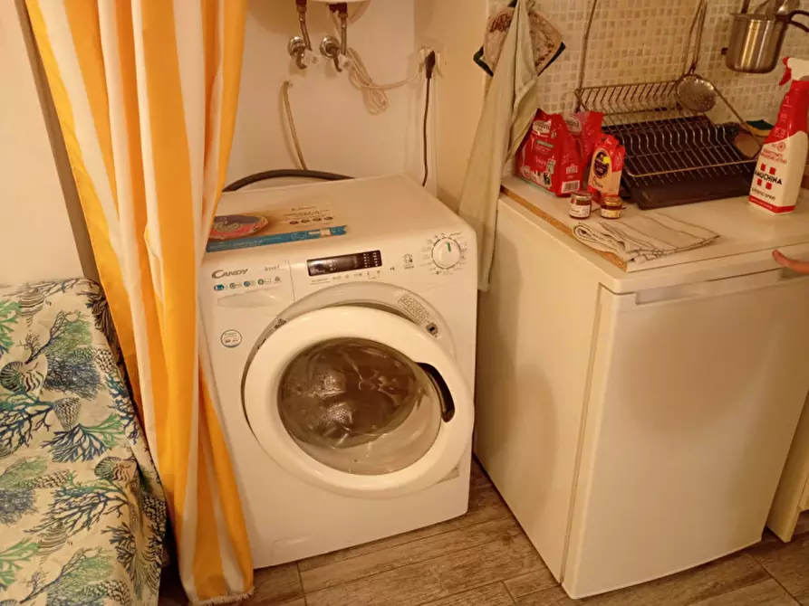 Immagine 17 di Appartamento in affitto  in Via Nardones 33 a Napoli