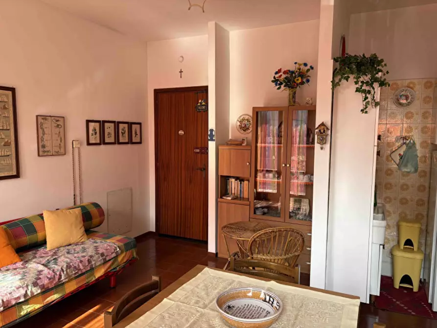 Immagine 3 di Appartamento in vendita  a Peschiera Del Garda