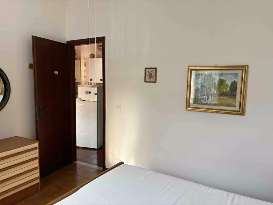 Immagine 10 di Appartamento in vendita  a Peschiera Del Garda