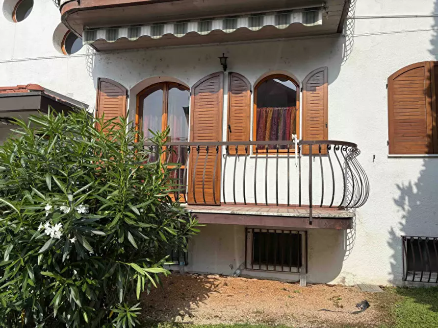 Immagine 13 di Appartamento in vendita  a Peschiera Del Garda