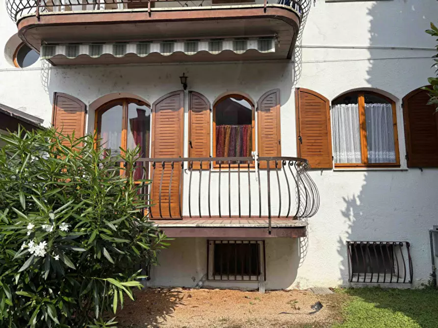 Immagine 14 di Appartamento in vendita  a Peschiera Del Garda