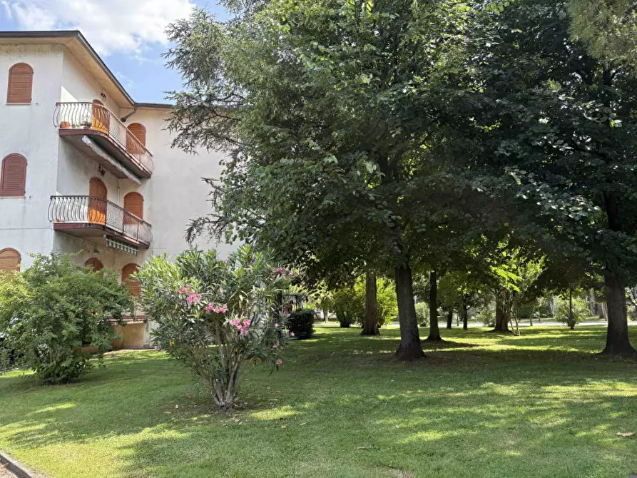 Immagine 22 di Appartamento in vendita  a Peschiera Del Garda