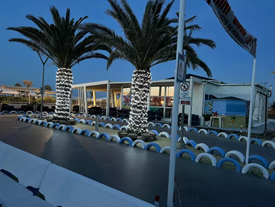 Immagine 7 di Attività commerciale in vendita  a Senigallia