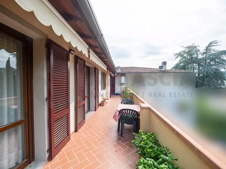 Immagine 1 di Appartamento in vendita  in VIA GIUSEPPE DI VITTORIO a Rufina