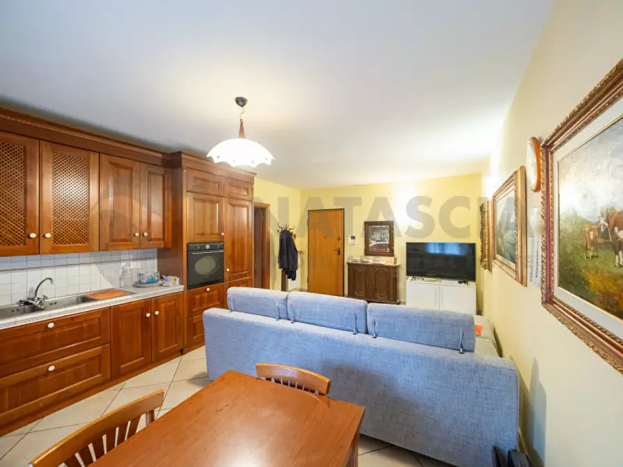 Immagine 4 di Appartamento in vendita  in VIA GIUSEPPE DI VITTORIO a Rufina