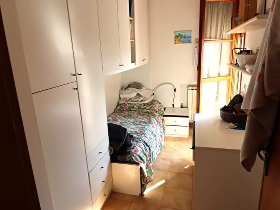 Immagine 7 di Appartamento in vendita  in Viale Armando Diaz a Montevarchi