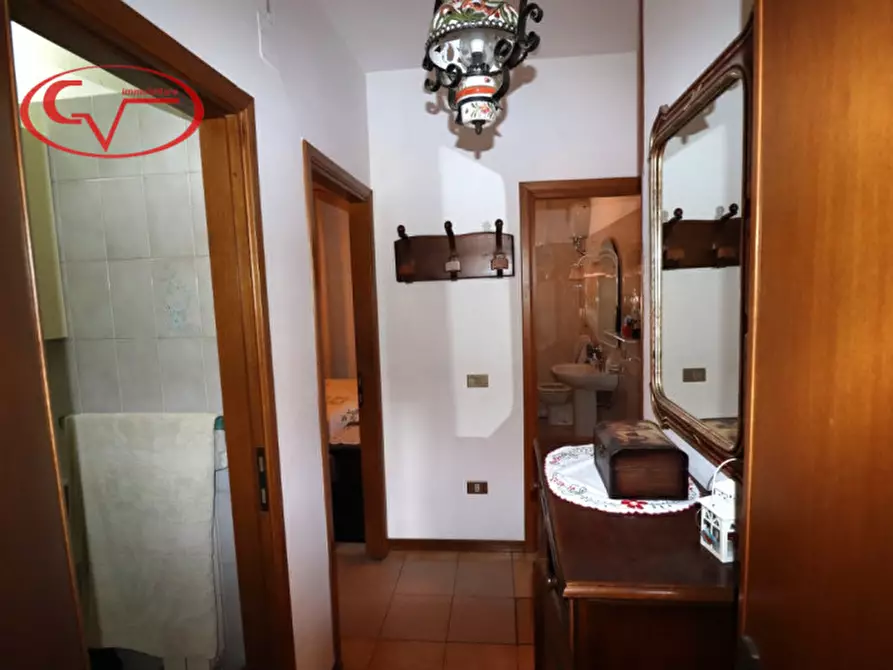 Immagine 11 di Appartamento in vendita  in Viale Armando Diaz a Montevarchi