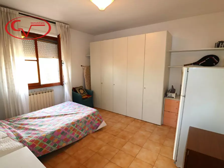 Immagine 16 di Appartamento in vendita  in Viale Armando Diaz a Montevarchi