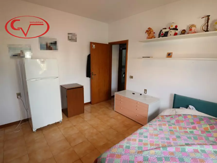 Immagine 17 di Appartamento in vendita  in Viale Armando Diaz a Montevarchi