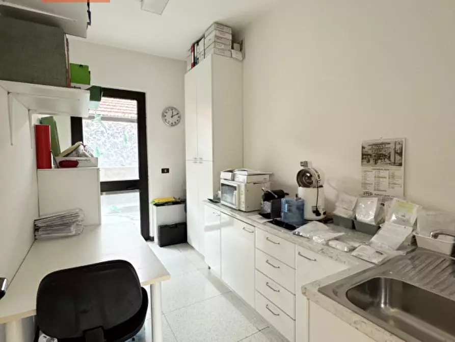 Immagine 10 di Ufficio in vendita  in Via Rombò a Rivoli